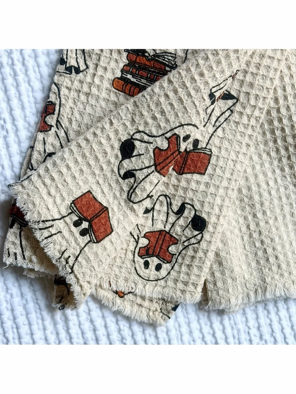 Rachel Zoe Ghosts Reading Books 3 Kitchen Towel Set Viral Halloween Decor NWT
